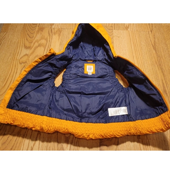 Baby Gap Boys Vest Size: 18-24 Months Full Zip Yellow - Picture 9 of 12